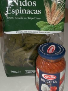 Nidos De Espinacas con Salsa de Tomate y Ricotta